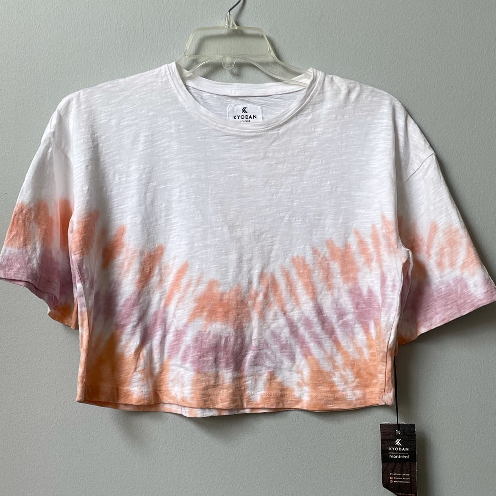 Kyodan NWT White/tangerine snd purple tie dye design cropped t-shirt. Size M - Picture 1 of 7